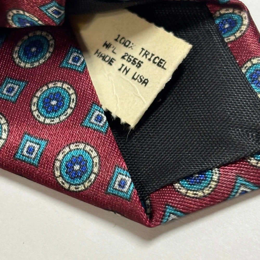 Etienne Aigner Tie Mens OS Burgundy Blue Geometric Medallion Vintage‎ Preppy